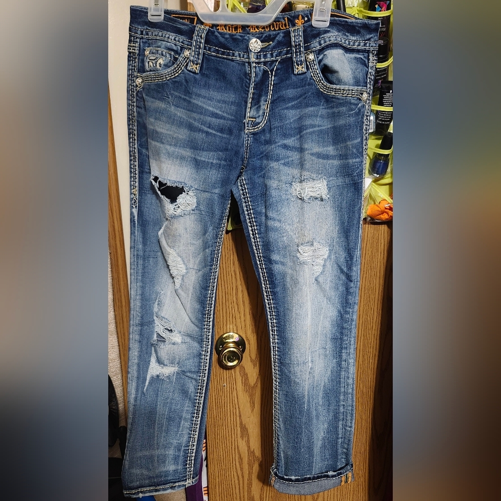 Blue Cropped Distressed Jeans with Ankle Cut